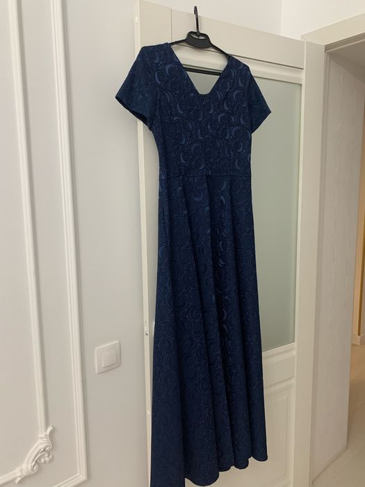 Платья вечерние . 48-50 размеров