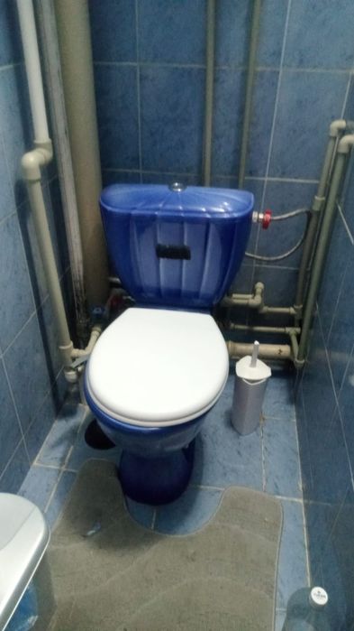 Туалет пен раковина сатамын жағдайы жақсы