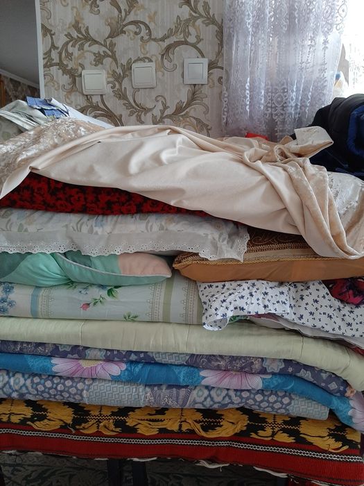 Корпешки, одеяла, подушки