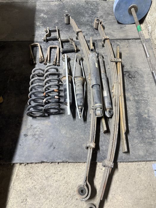 Рессоры, пружины, амортизаторы Тойота Хайлюкс