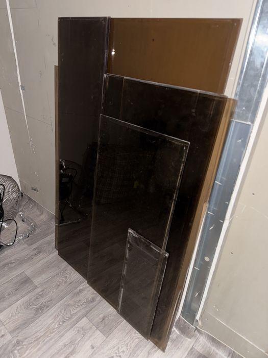 Стекло затемненное с планками