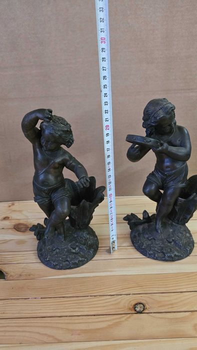 Set doua statuete deosebite