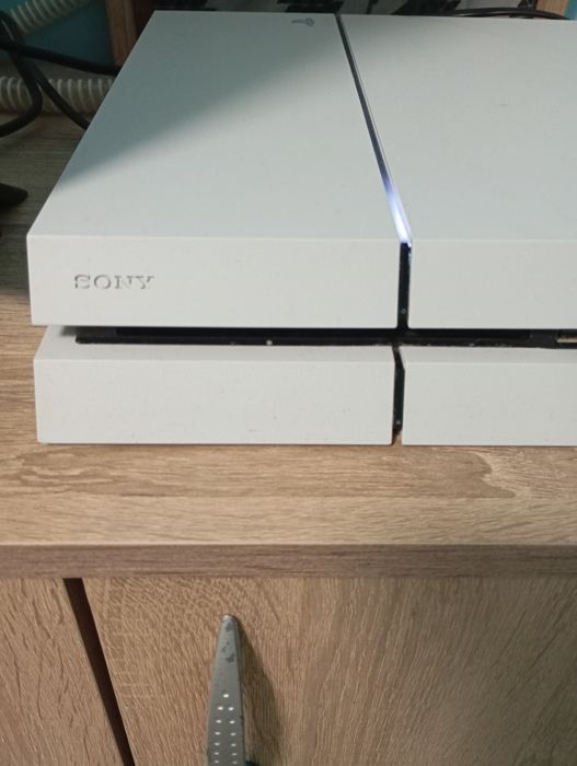 PS 4 конзола с игри