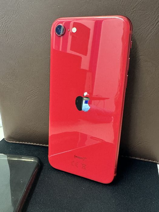 Iphone SE red 64gb 74% аккумулятор