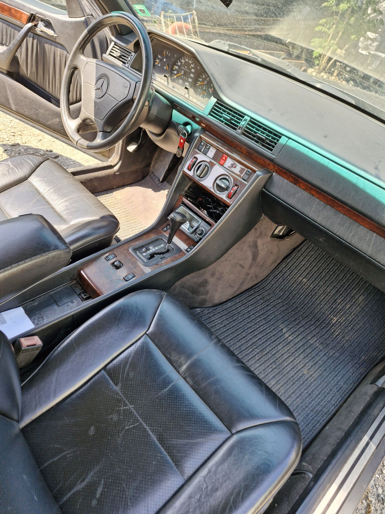 Мерцедес 124 КУПЕ 2.2 150к.с НА ЧАСТИ