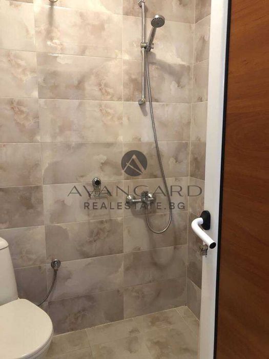 Продава се Тристаен апартамент в Пловдив, Кючук Париж - 110 кв.м за 2133 €/кв.м - Снимка #9