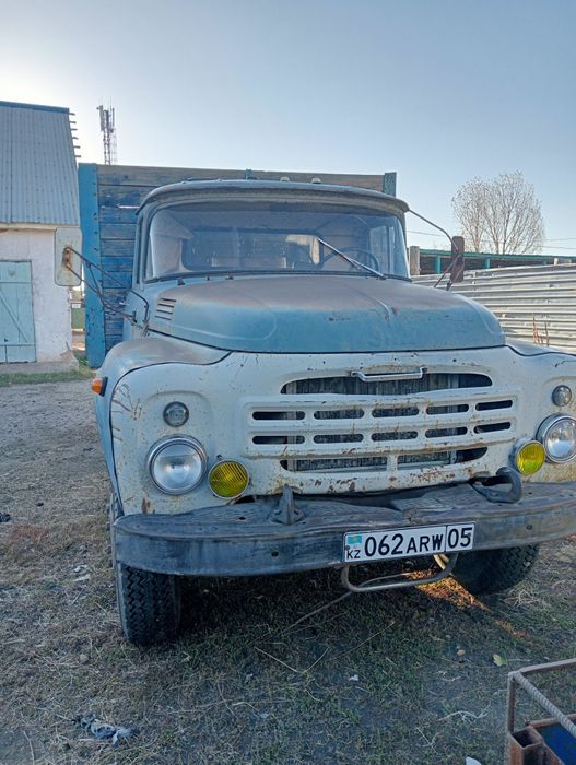 Зил 130 ұрылмаған, соғылмаған жүріп түр