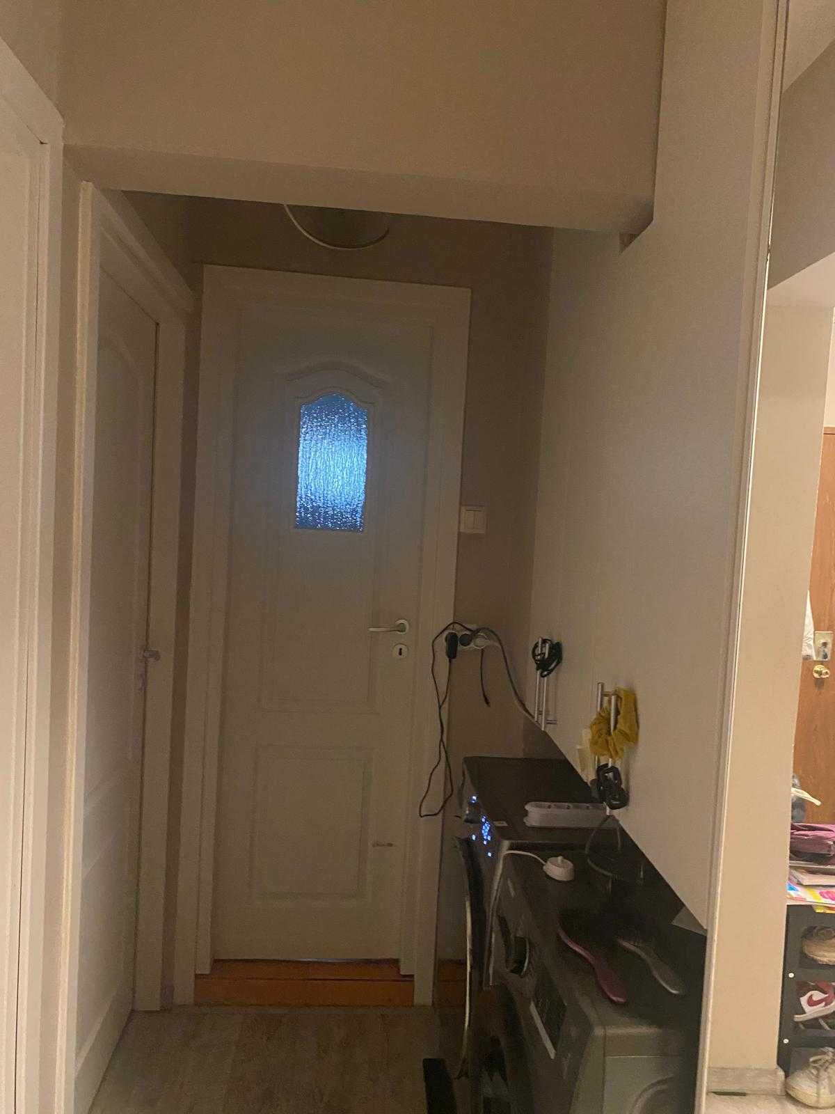Persoana fizica, vand apartament 3 camere decomandat