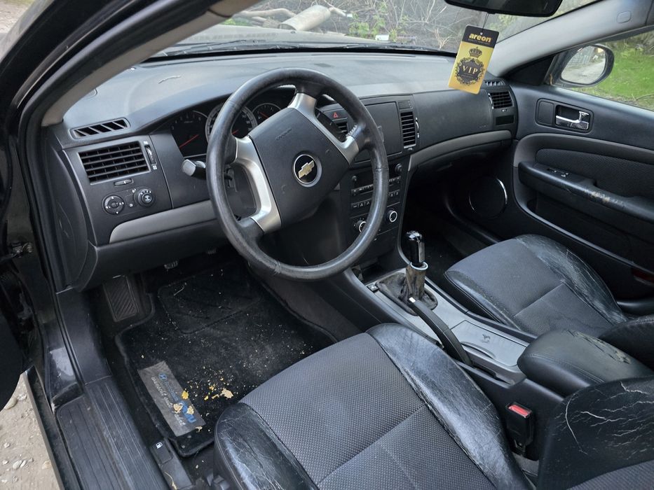 Продавам шевролет епика  на части