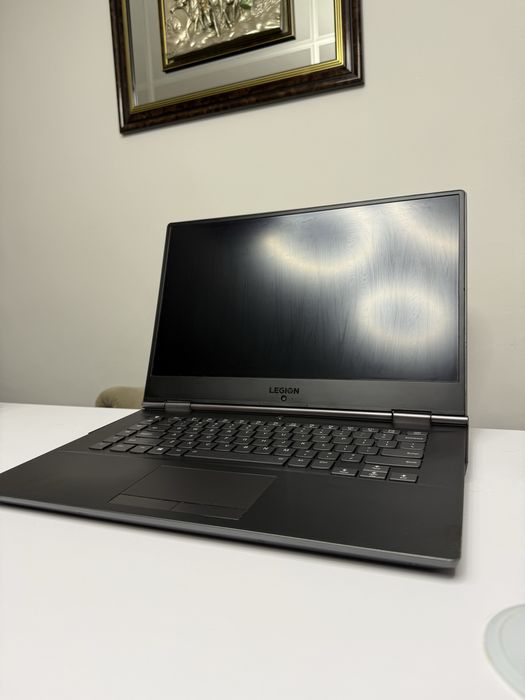 Vând laptop de gaming Lenovo Legion