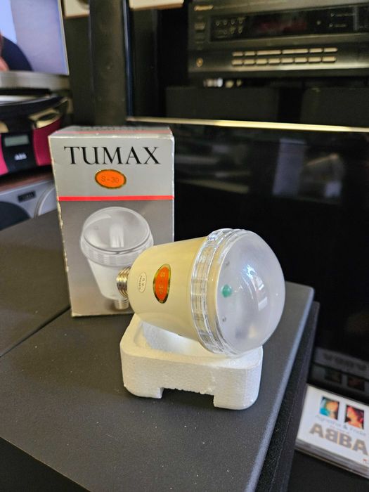 Компактна светкавица на фасунга TUMAX S-30