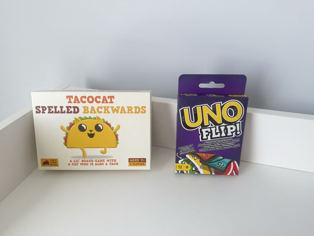 Настолни игри Tacocat spelled backwards и UNO flip експлодиращи котета