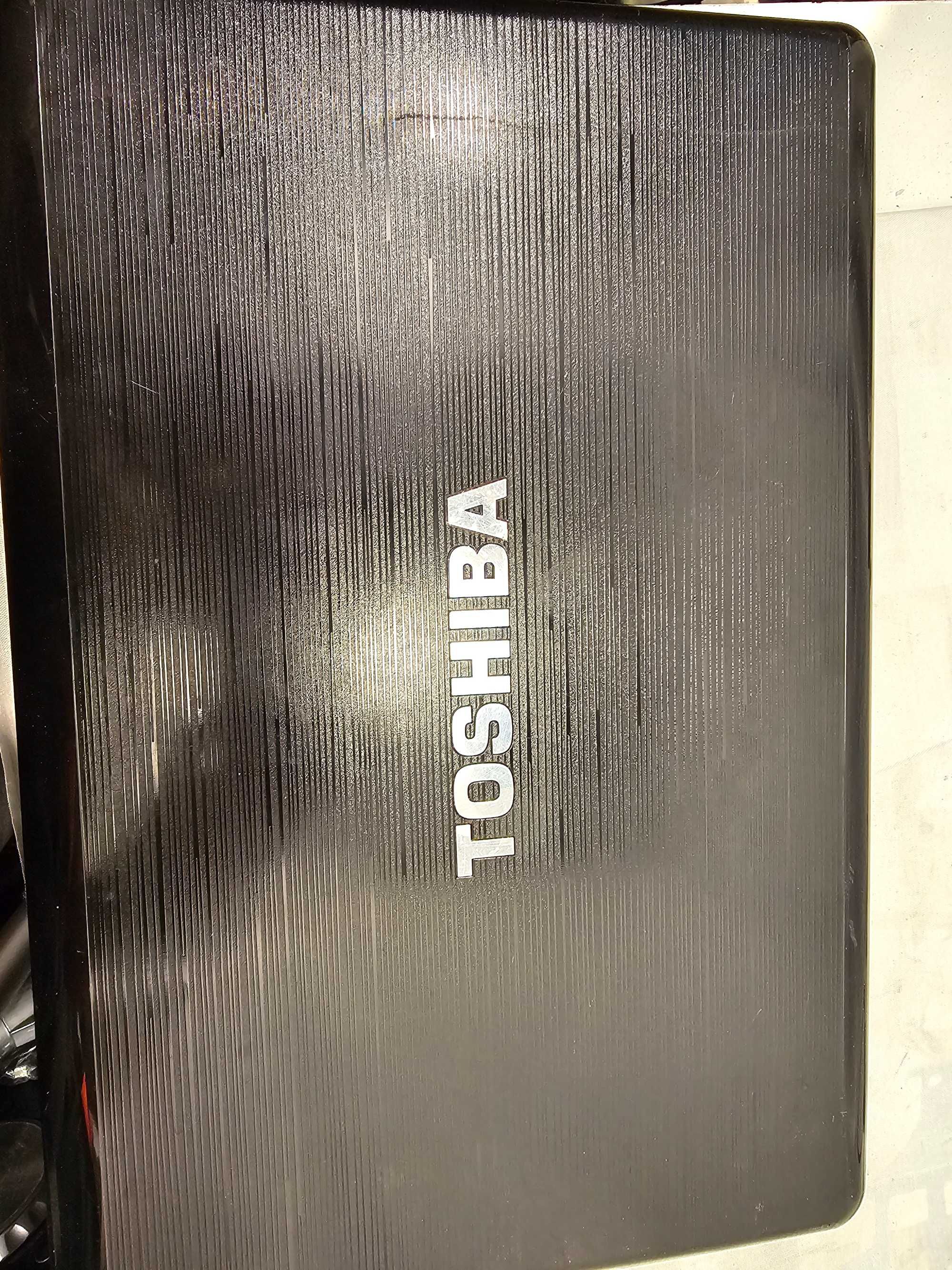 Laptop "17 Toshiba Satellite P770-11N I7-2630QM defect