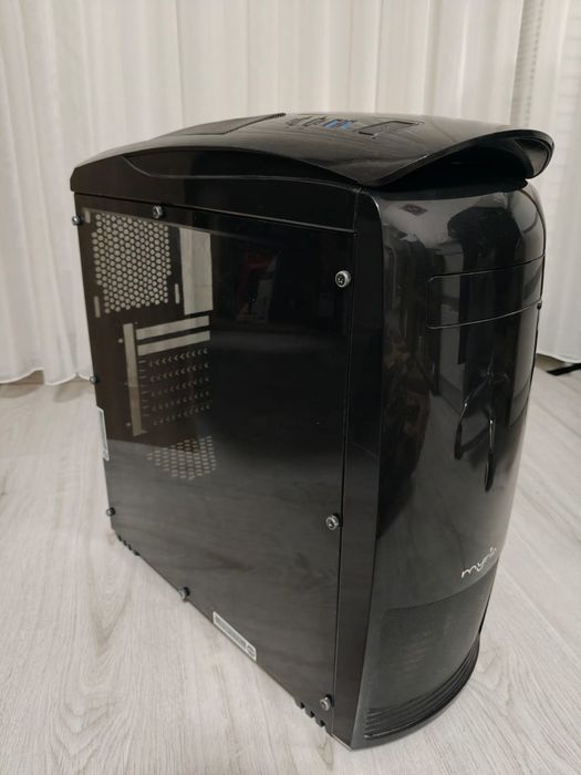 Carcasa pentru PC