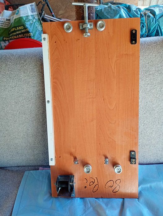 Dispozitiv pentru insarmat rame