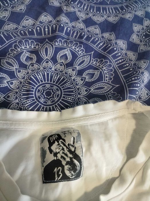 Тениска Luda M/L размер носена е няколко пъти