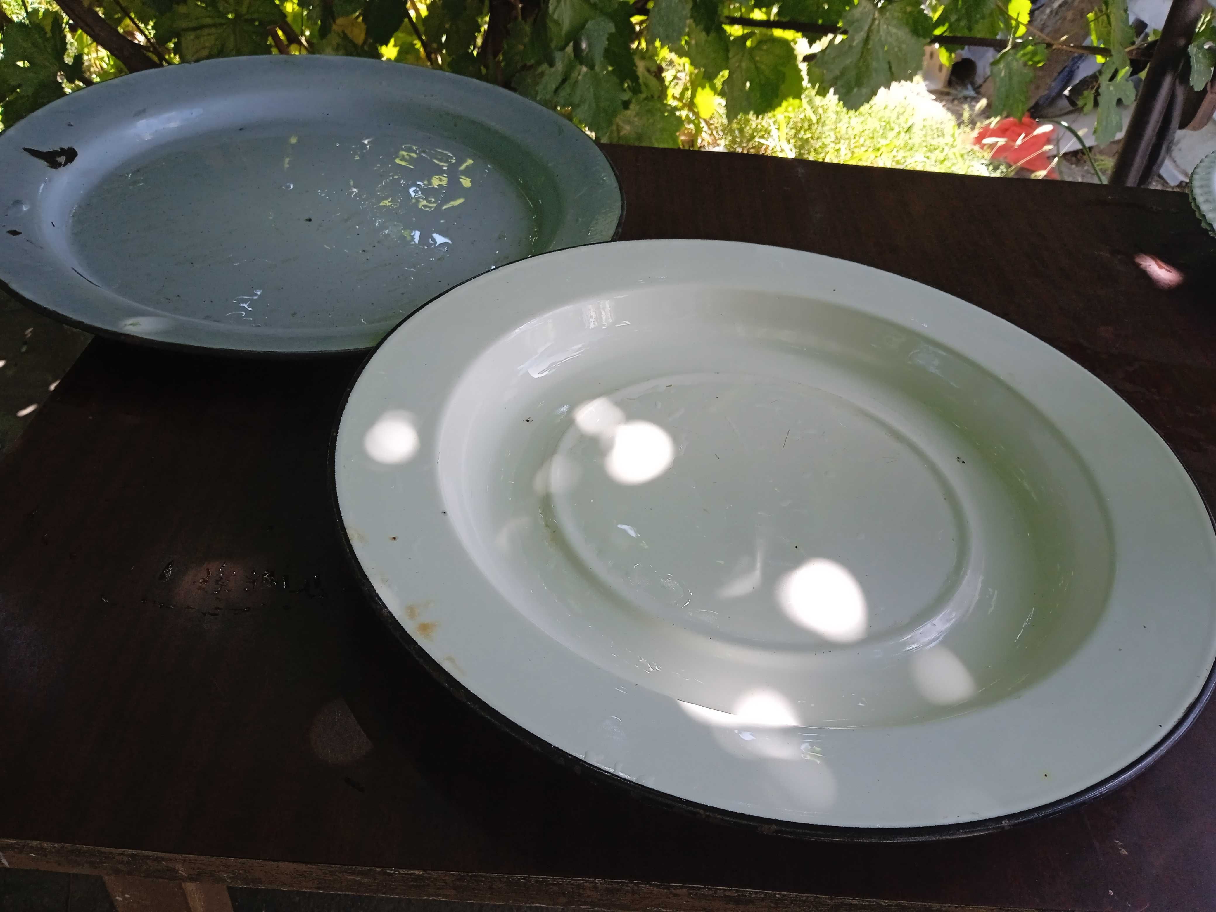 Посуда столовая, тарелки и другое