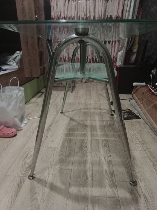 Стол для предметов