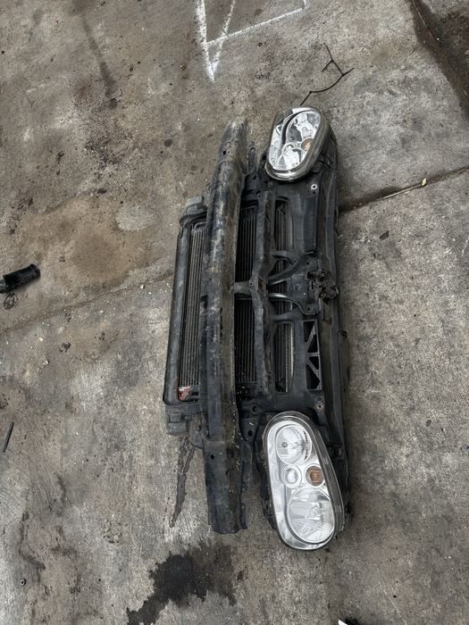 Trager fata calandru faruri radiatoare bara fata golf 4