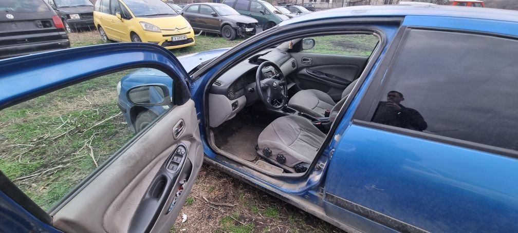 Nissan almera  1.5 I на части