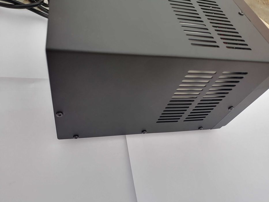 Sursa laborator tripla analogica 30v 2,5a noua