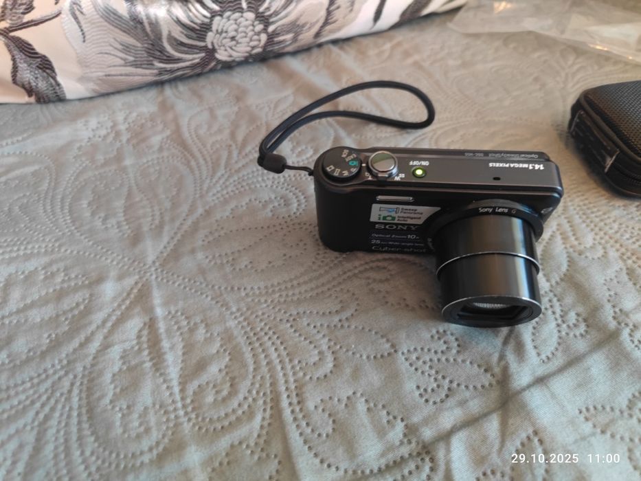 Sony Cyber-shot, DSC-H55.