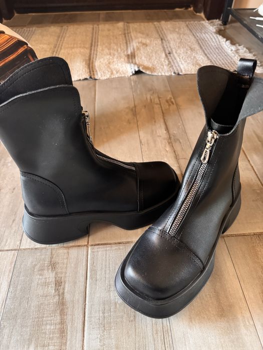 Зимни черни боти