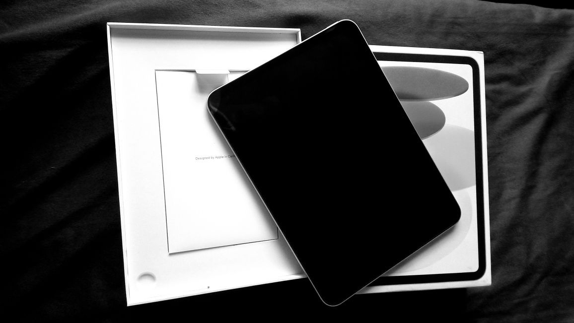 Ipad 10  sotiladi