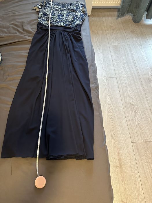 vand rochie de ocazie