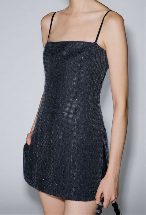 Рокля - сукман с камъни