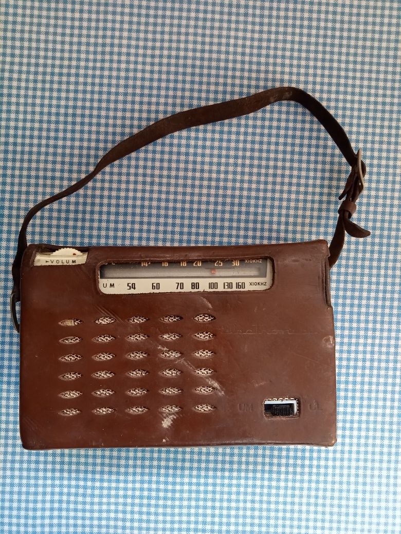 Radio vechi S631T fabricat de Electronica,perioada comunista, Romanesc