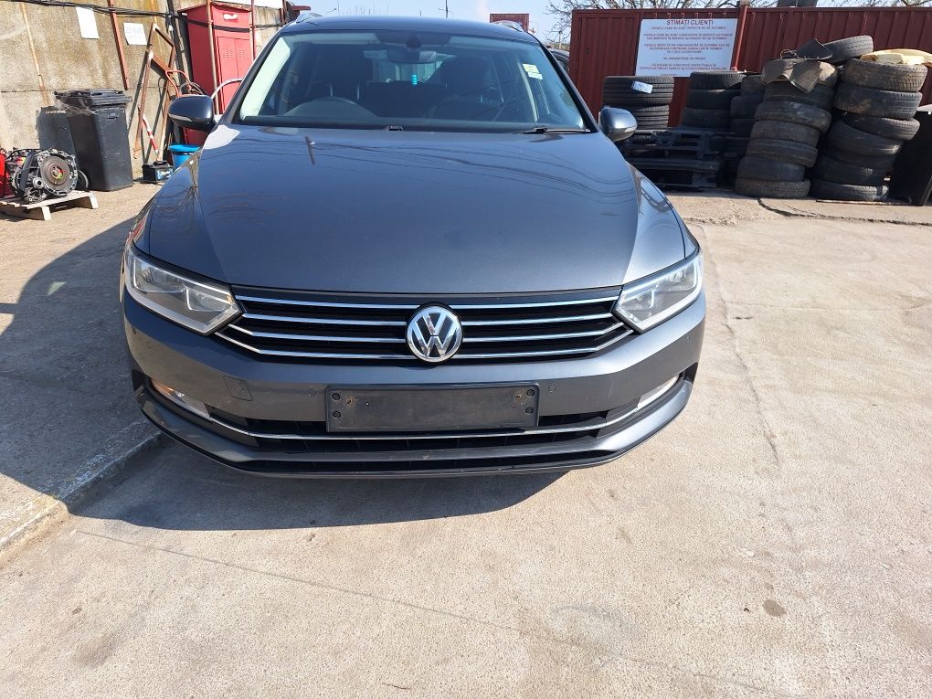 Dezmembram Vw passat b8 breack 2.0 tdi crl-b cutie dsg cod Pzn