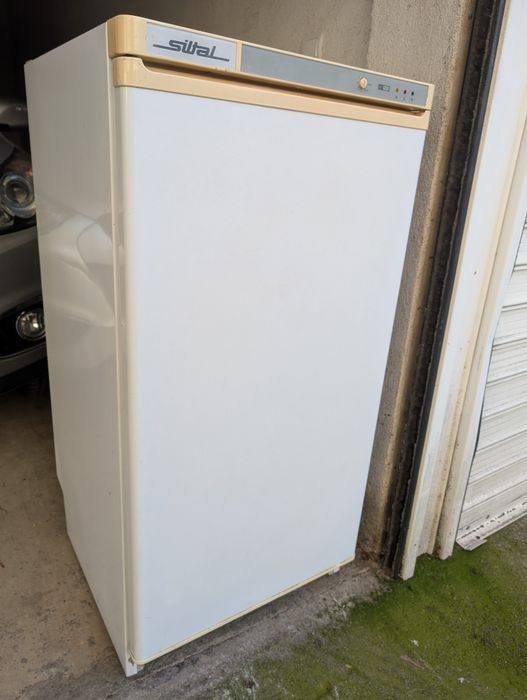 Фризер с врата Siltal