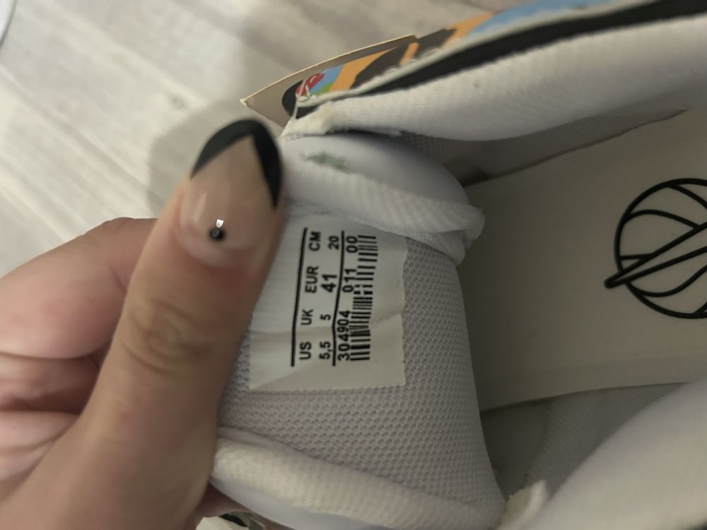 NIKE AIR shoes white