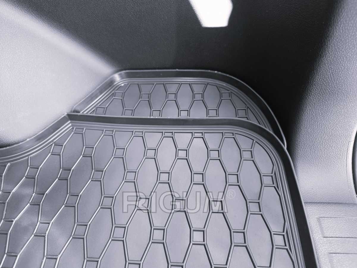 Гумени стелки TOYOTA LAND CRUISER 120 и 150 Тойота Ландкрузер от 2002г