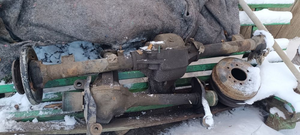 Продам мосты Опель фронтера в сборе передний и задний.