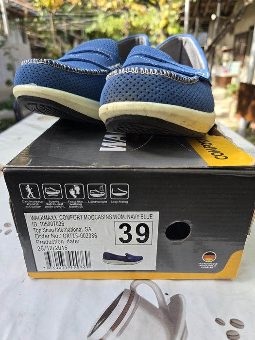 Сини обувки wallmaxx