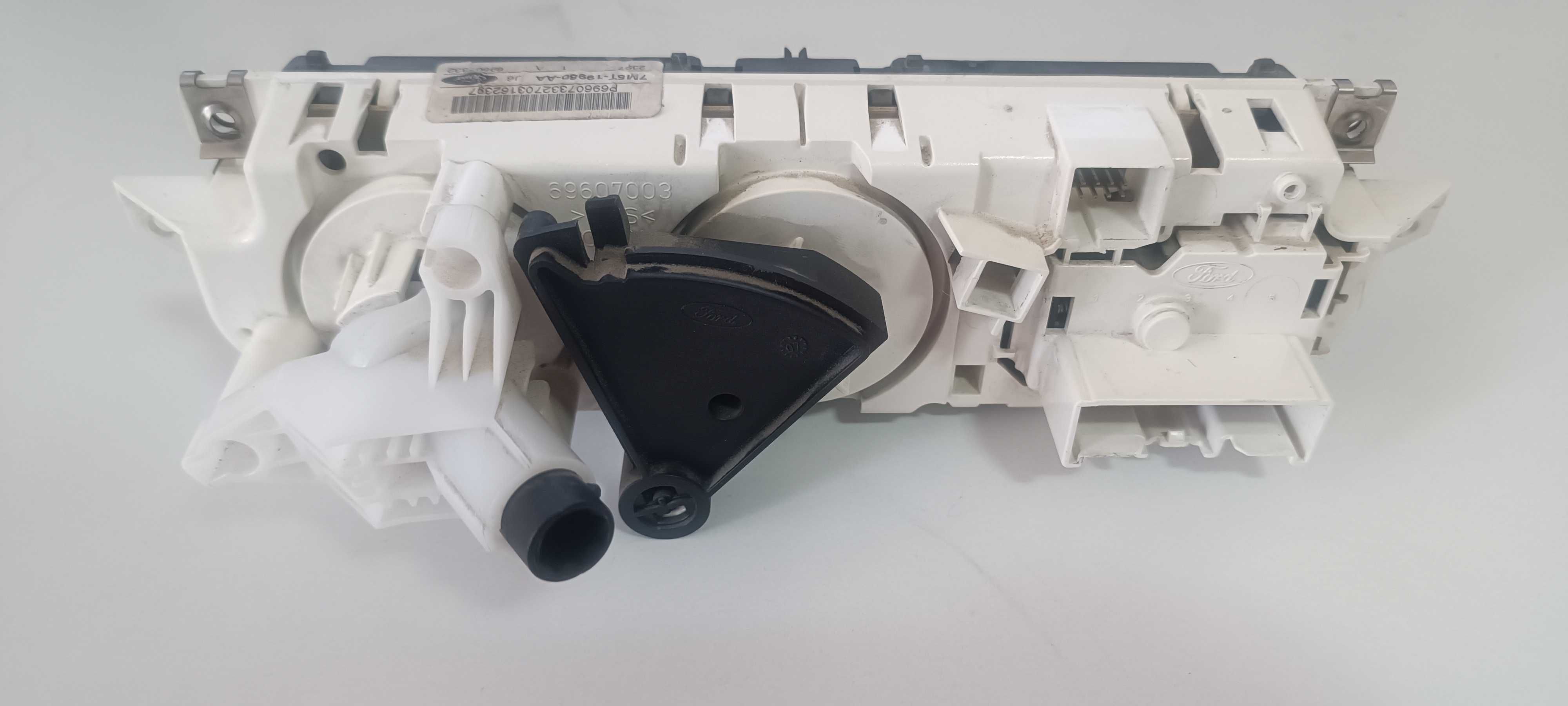 Панел управления климатик Ford Focus 2004-2009