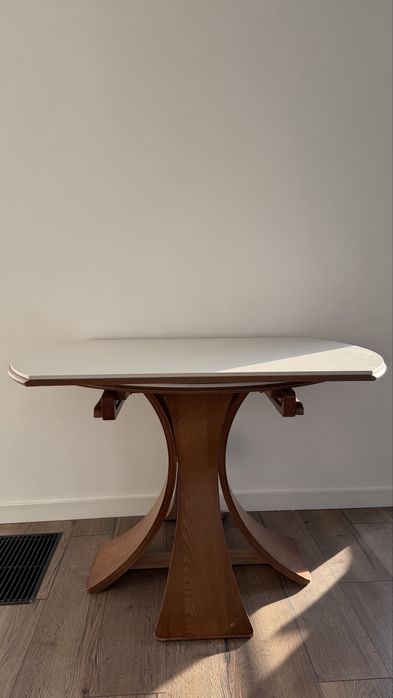 Раздвижной стол