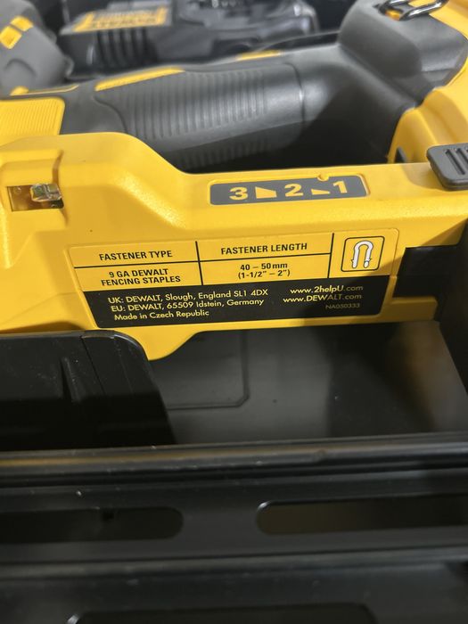 Dewalt DCFS 950 pistol de cuie tip U