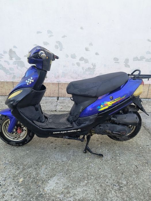 Vând scuter 50cc 4t