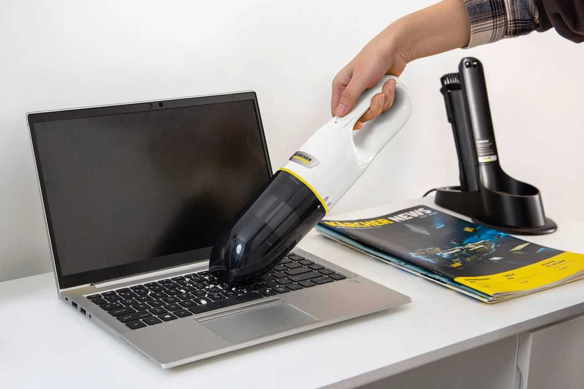 Аккумуляторный ручной пылесос Karcher CVH 3 Plus