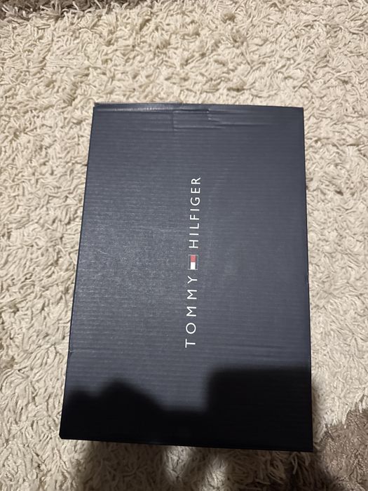 Sneakers piele ,Tommy Hilfiger ,pentru femei, culoare alba , marime 39