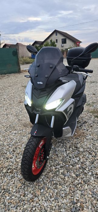 Aprillia SR GT 200
