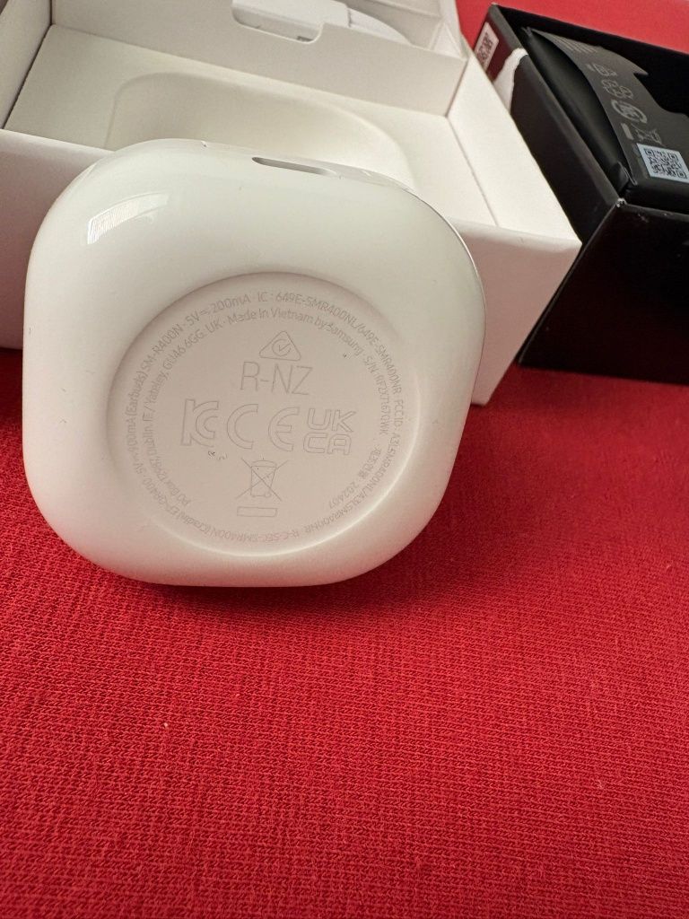 Слушалки galaxy buds pro и galaxy buds FE не ползвани