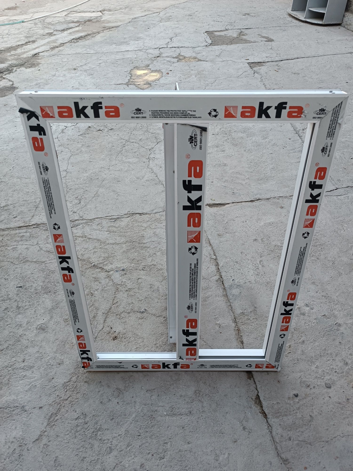 Yangi Akfa eshik derazalar sotiladi