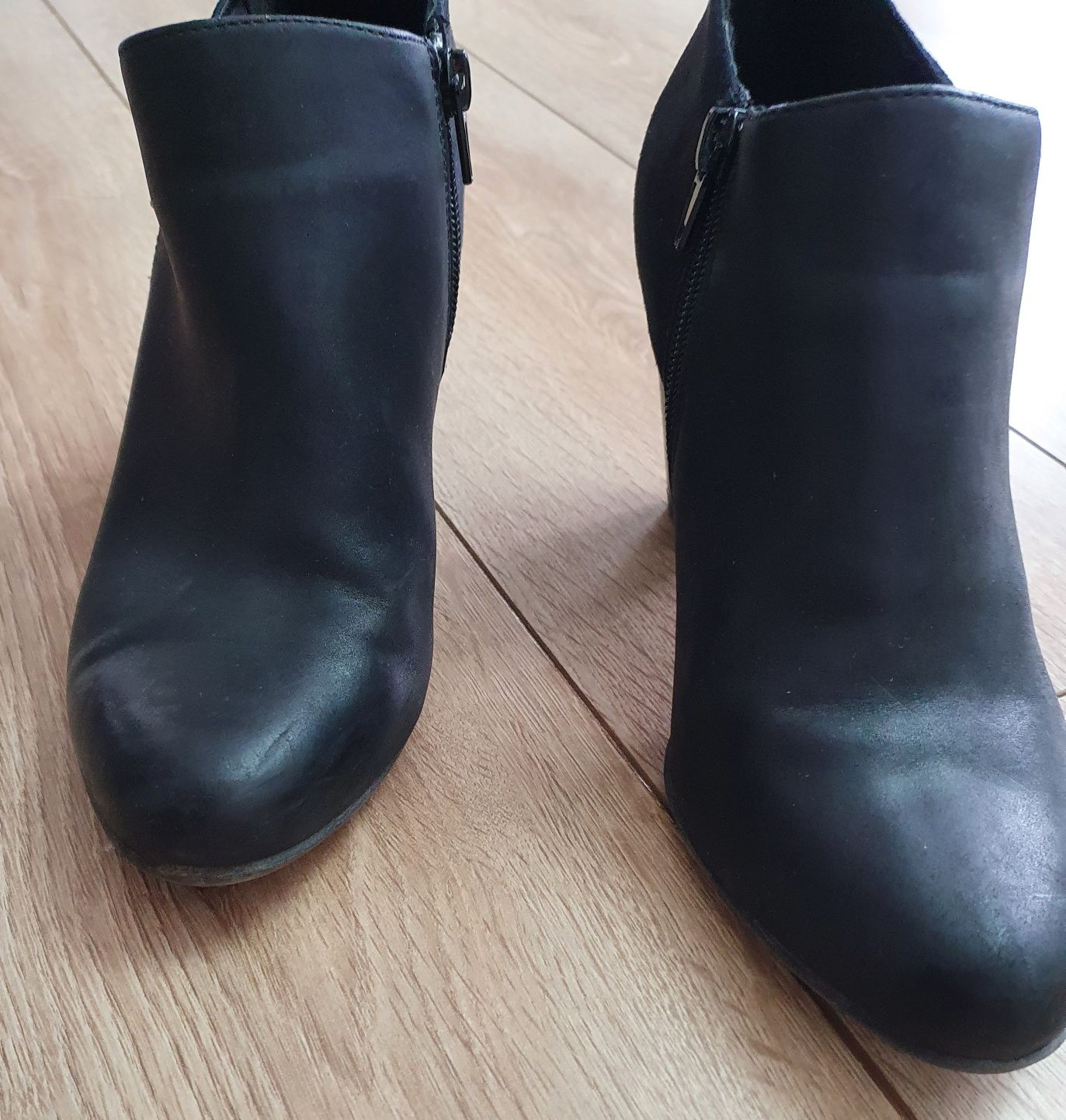 Botine negra cu toc, Deichmann, marimea 37