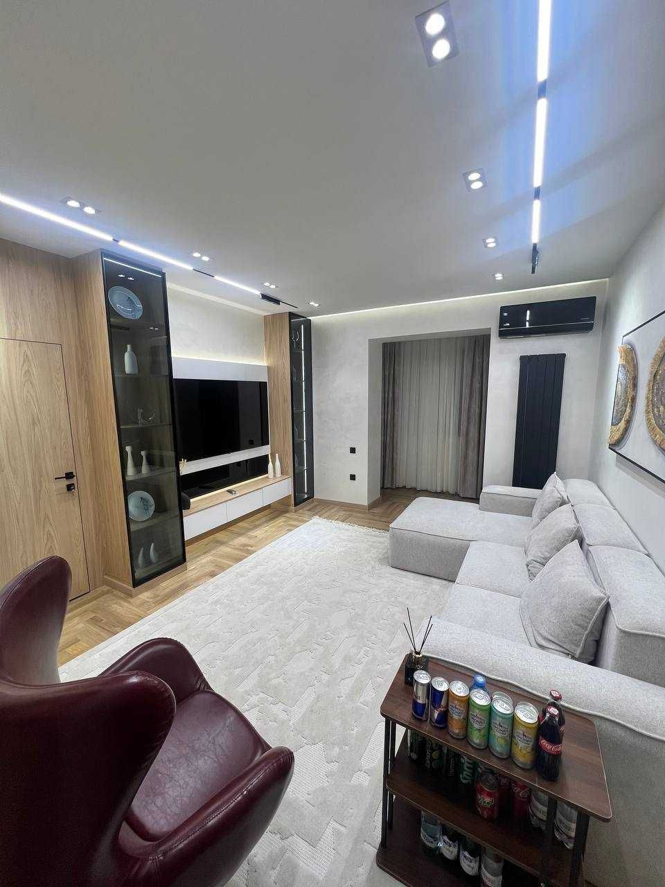 Ц-7, 80м², евро, кирпич, метро Космонавтов, ЦУМ, центр Ташкента`
