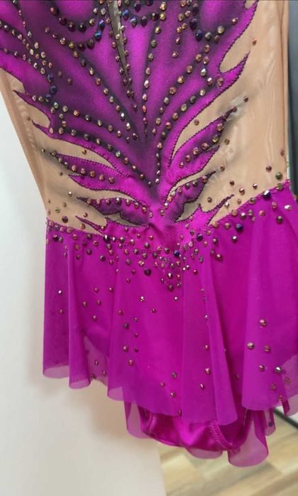 Трико ново за художествена гимнастика, танци, около 8-9 год