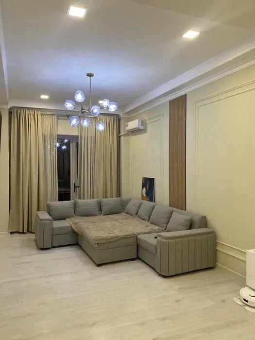 3-х комнатная, 102 м2, кирпич, евроремонт,Ор-р ул. Шота Руставели’